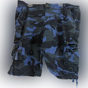 Men's Camouflage Cargo Shorts by F-gog- size 42